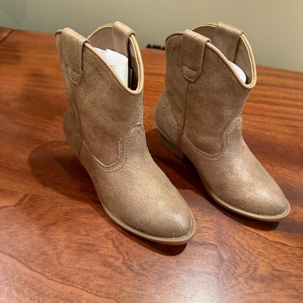 Tucker + Tate Kids Boots Taupe Size 9 NWT